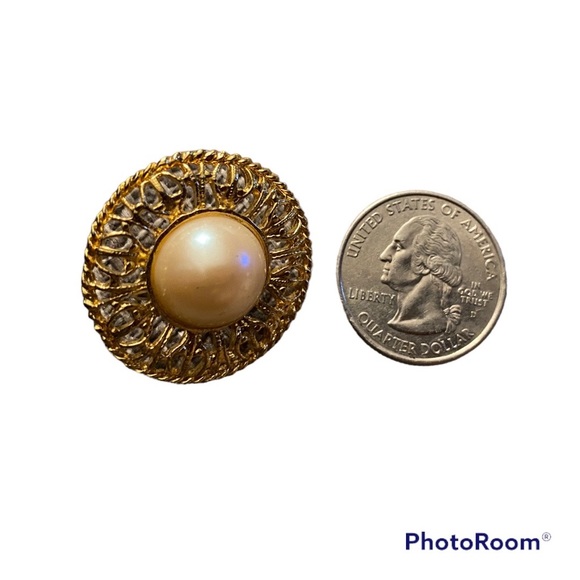 Gold Clip Earrings w/Faux Pearl - Picture 4 of 4